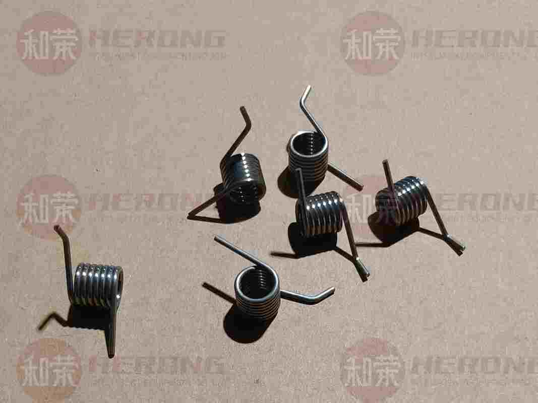 New High Quality Right Torsion Spring for Hyosung CDU Clamp Carriage 1.4+0D10.5*11.2L*7N ATM Replacement Parts